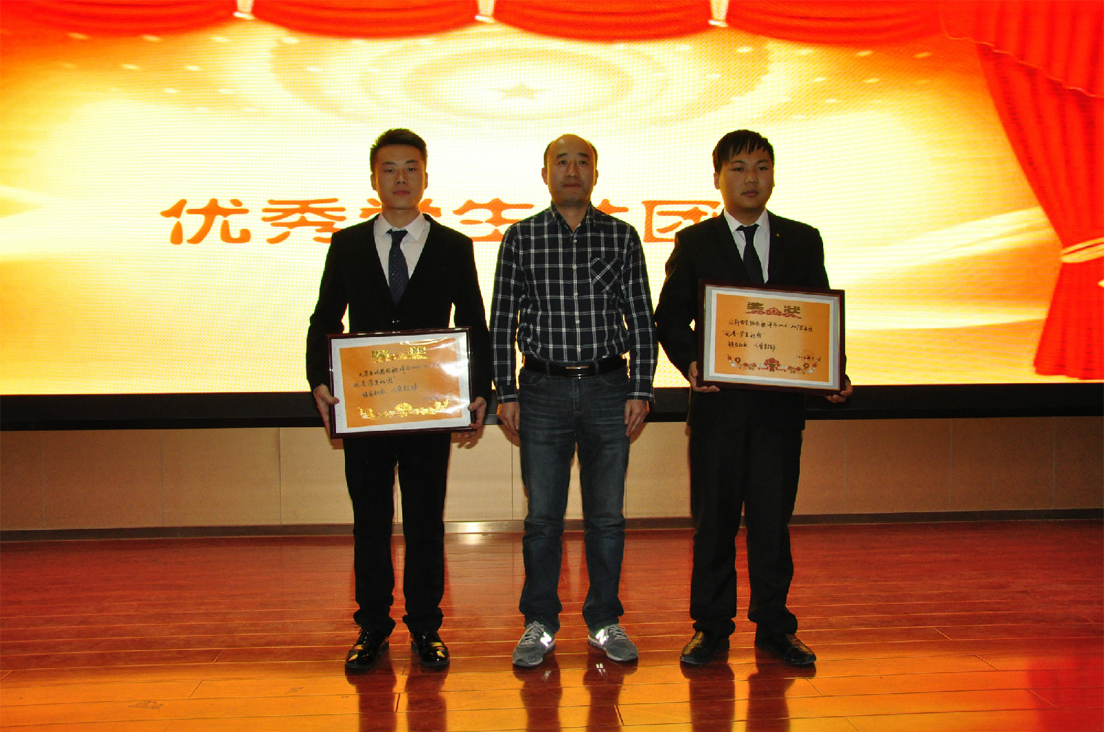 1512726849823067461.jpg 1512726849823067461.jpg