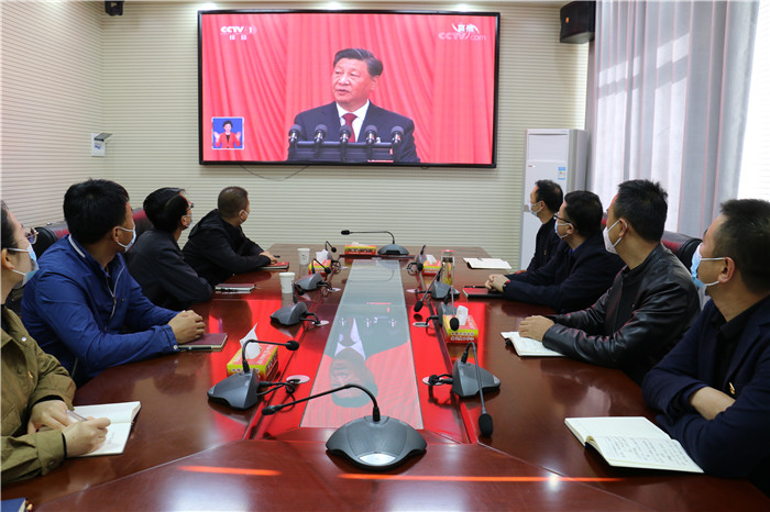 1665912385727554.jpg 庆阳市华池县纪委监委以党小组为单位收听收看党的二十大开幕盛况。.jpg