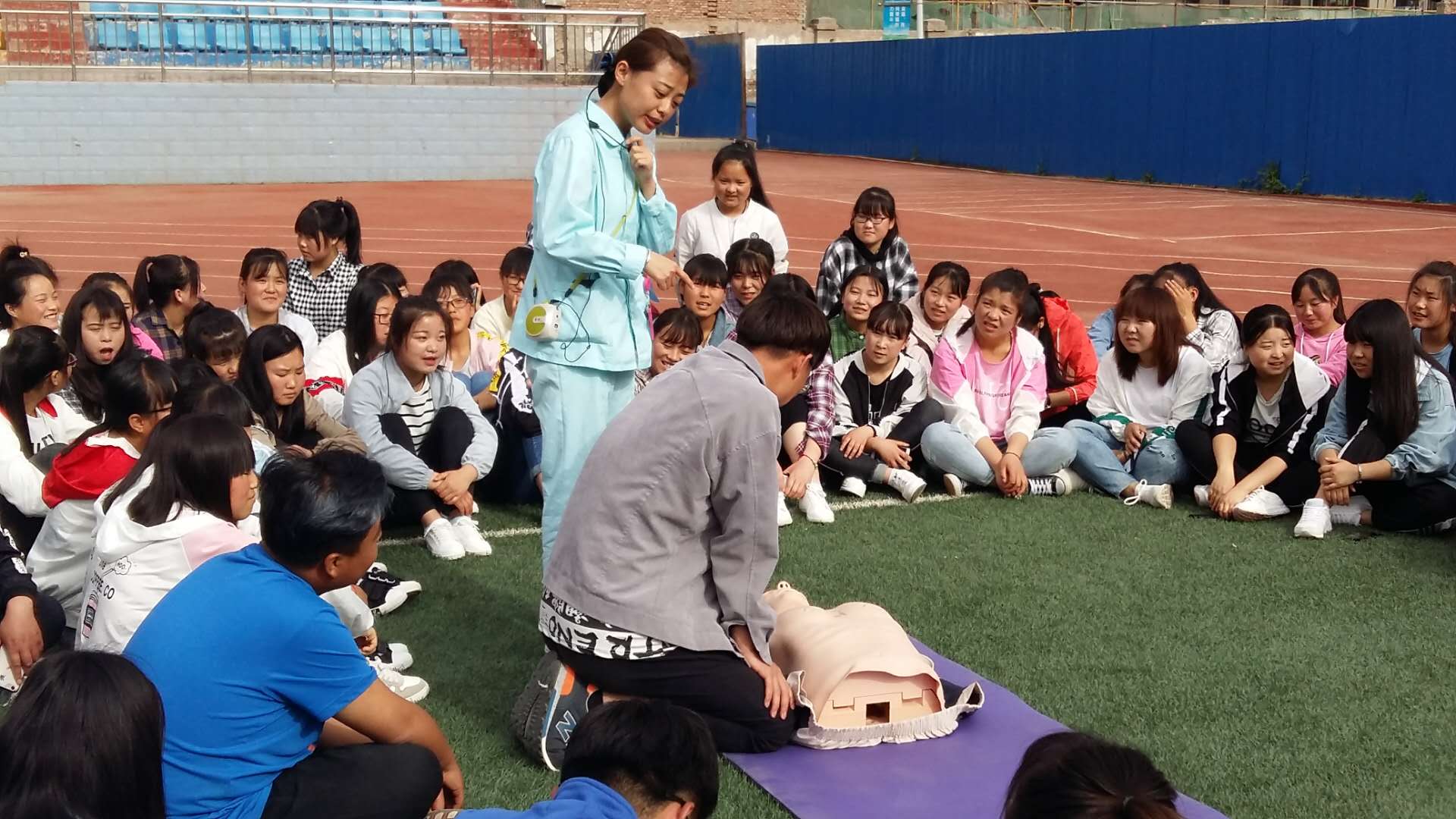 1558422378060063791.jpg 1558061548073015697.jpg