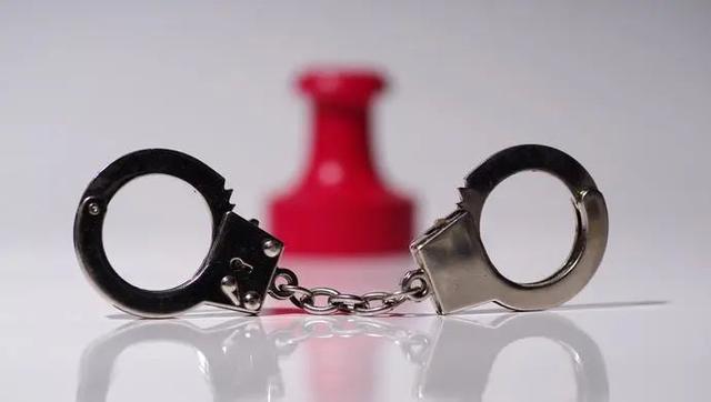 1595596366231003075.jpg 22.jpg