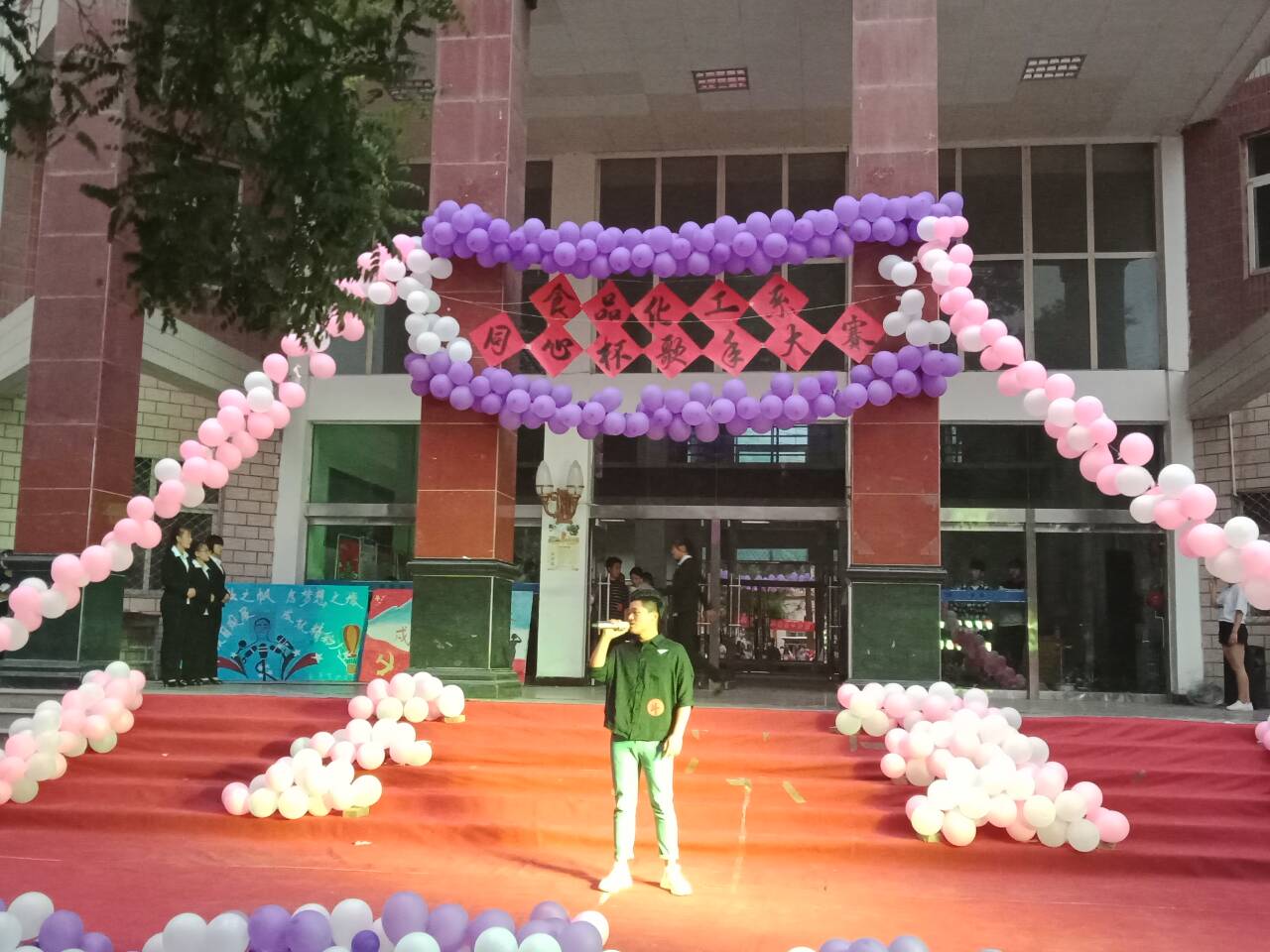 1526896759113086887.jpg 1526896759113086887.jpg