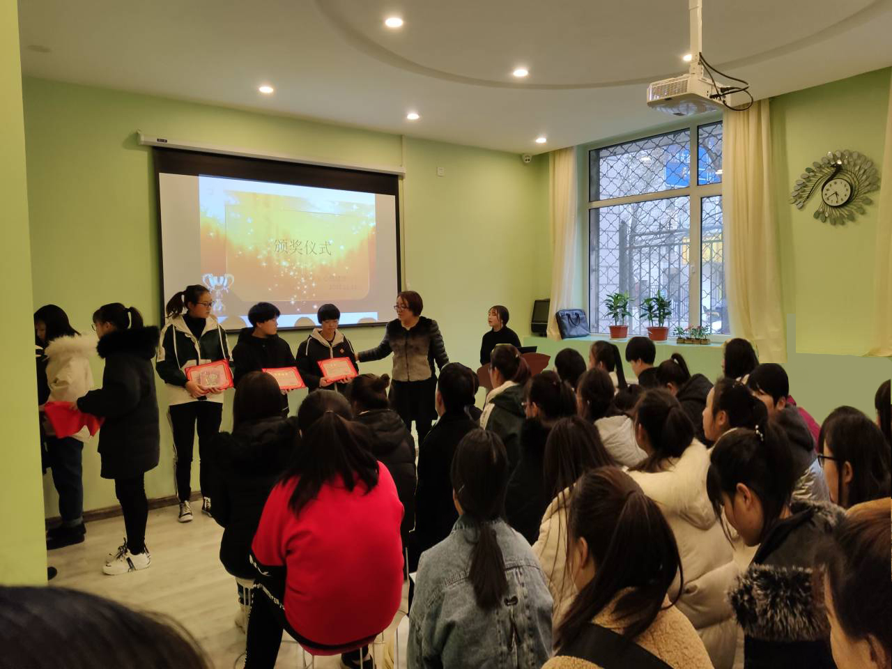 1576553944876001143.jpg 1576553944876001143.jpg