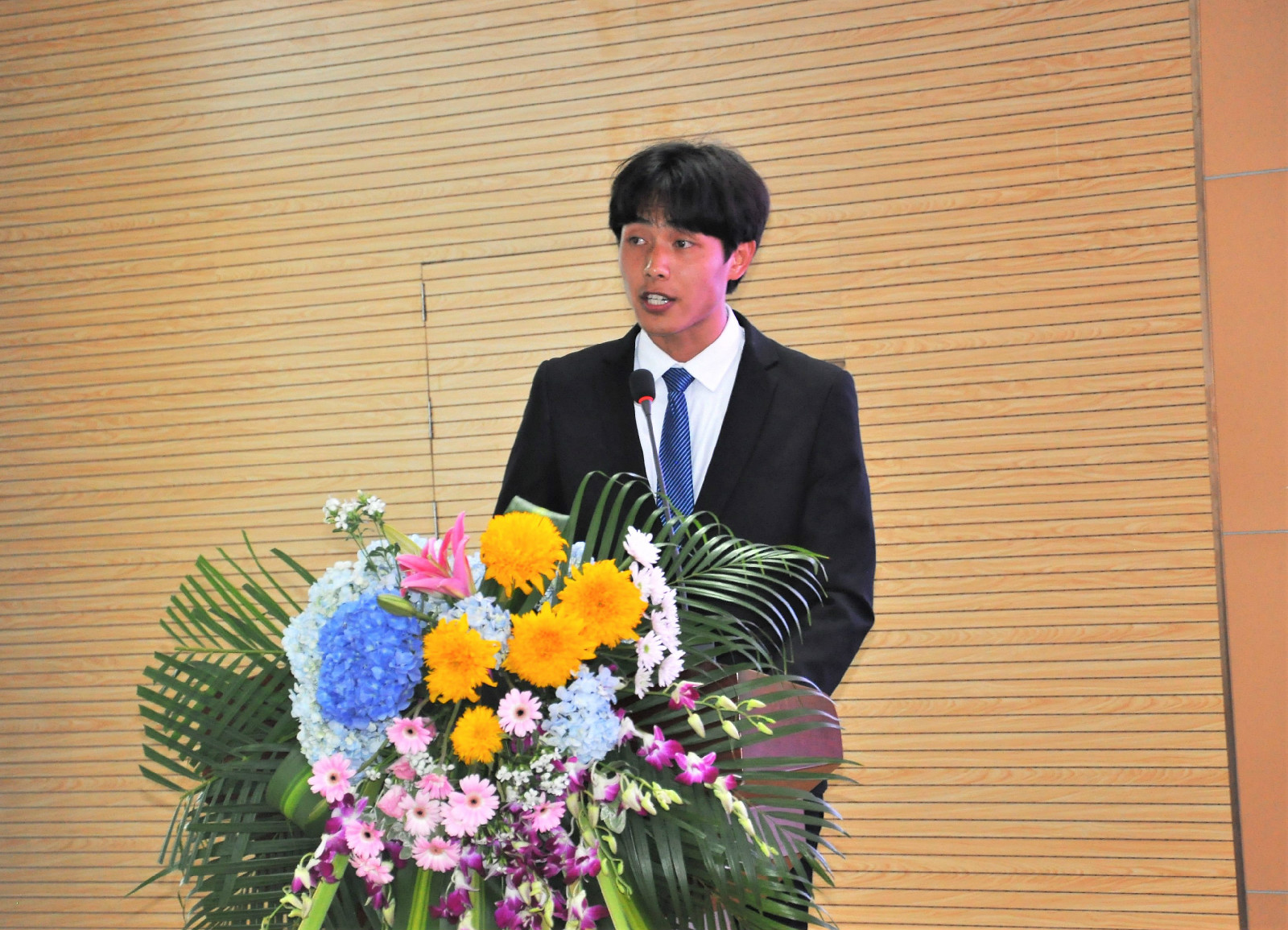 1561940628112033671.jpg 55.jpg