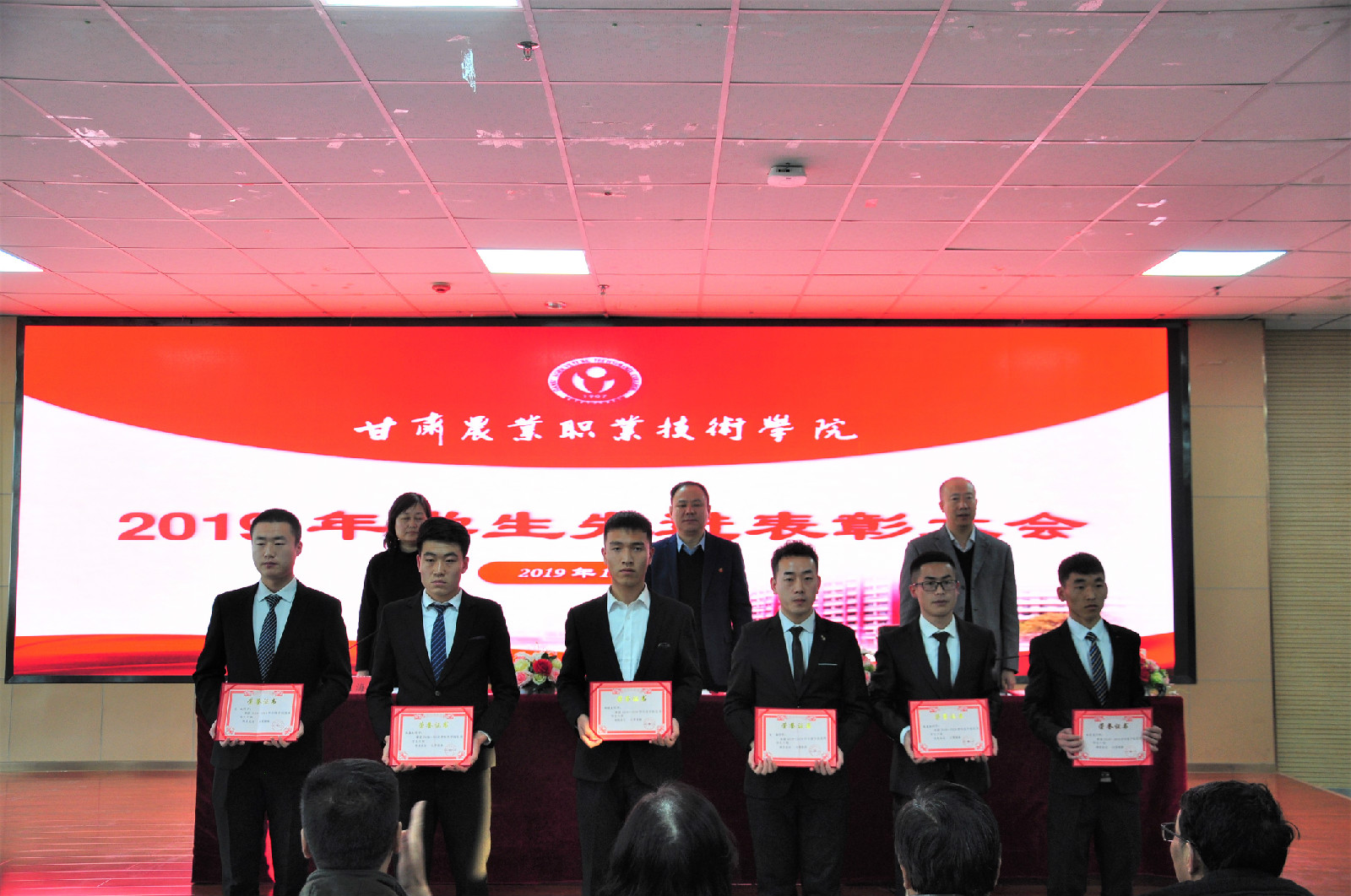 1576986654080002792.jpg 1576986654080002792.jpg