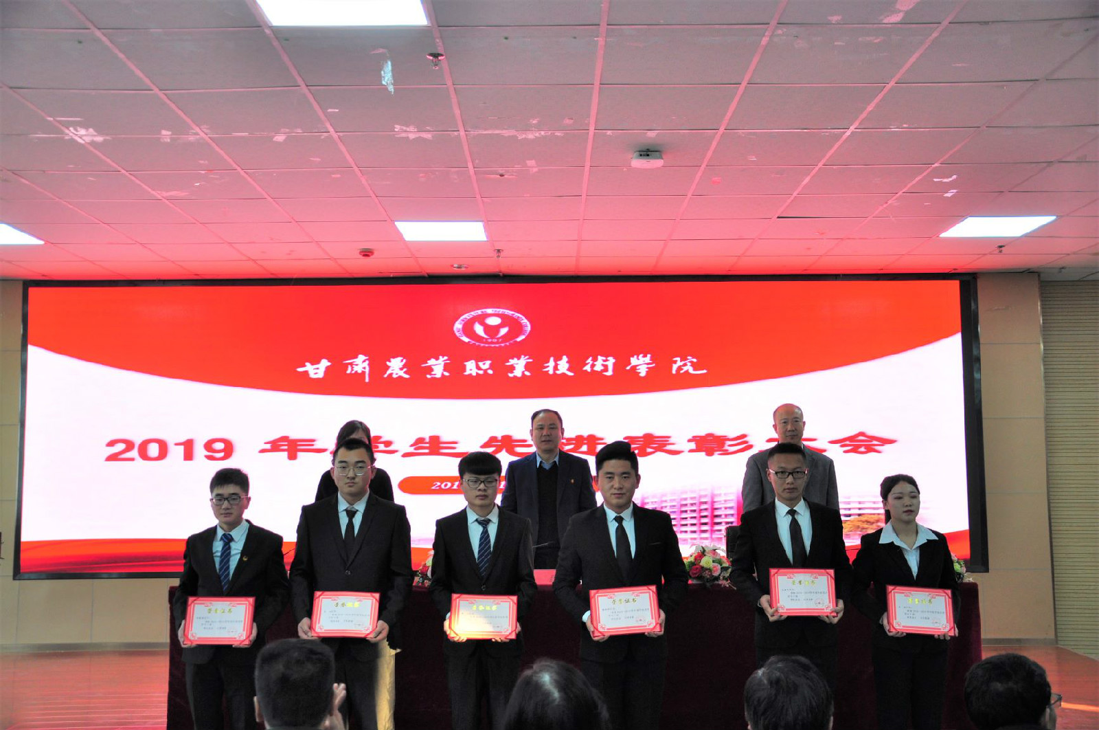 1576986675508043239.jpg 1576986675508043239.jpg