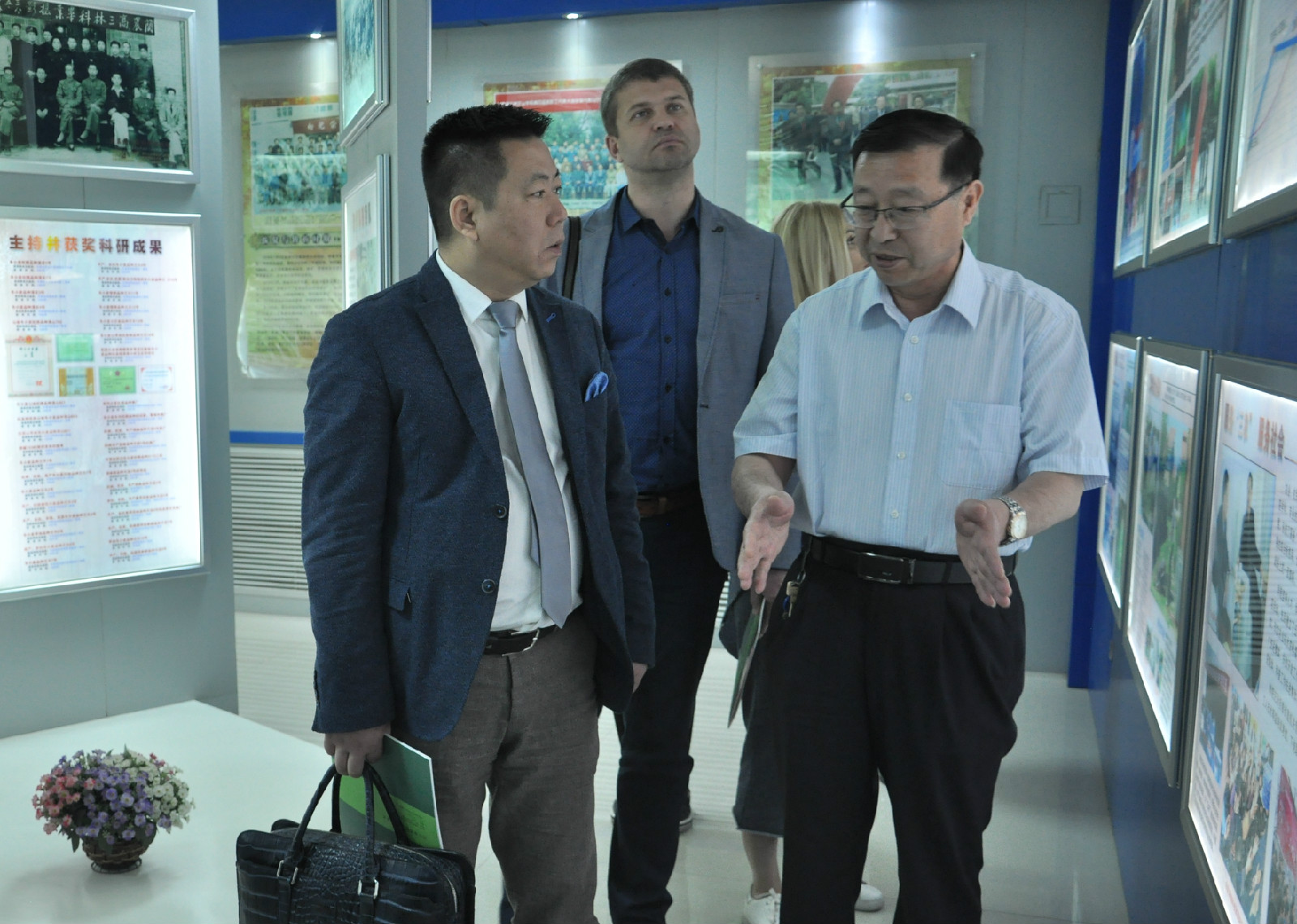 1556076075448074512.jpg 1556076075448074512.jpg