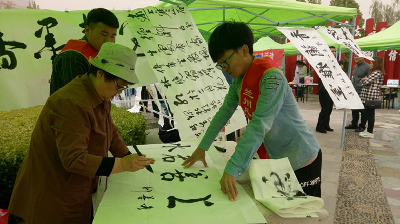 1558689858713079515.jpg 3.jpg