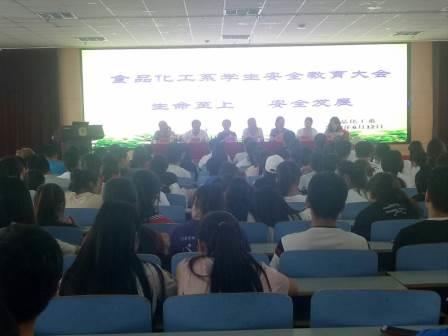 1529412509602043058.jpg C1946FAFC11A2BECD9CD15AAC6DD877E.jpg