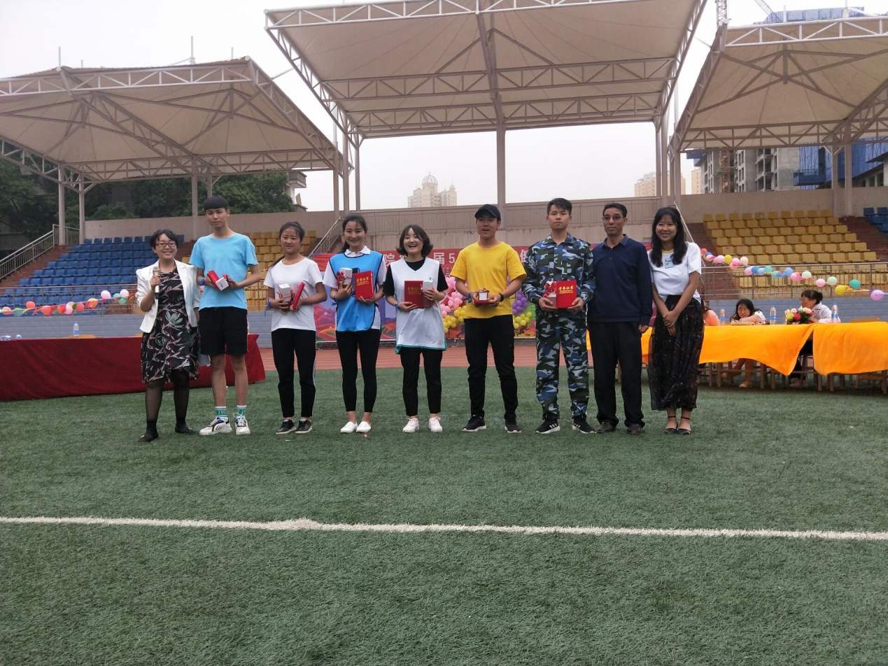 1574772706491020419.png 1574772706491020419.png