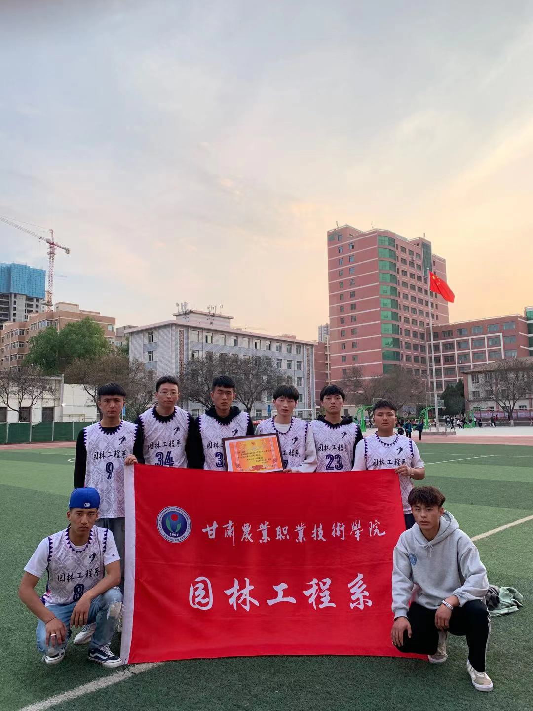 1618275814427032444.jpg 4.jpg