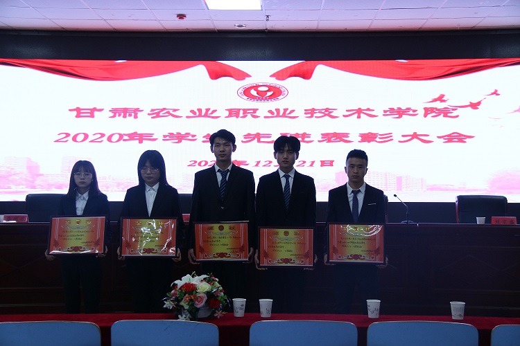 1609571921669014063.jpg IMG_9849.jpg