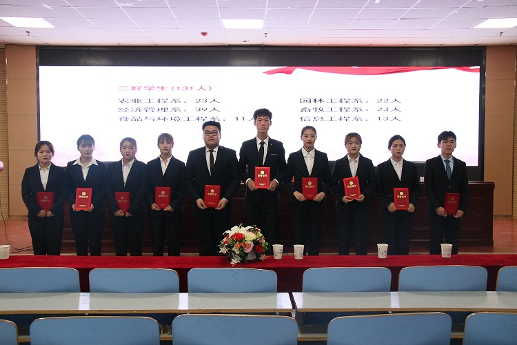 1609571904651023192.jpg IMG_9857.jpg