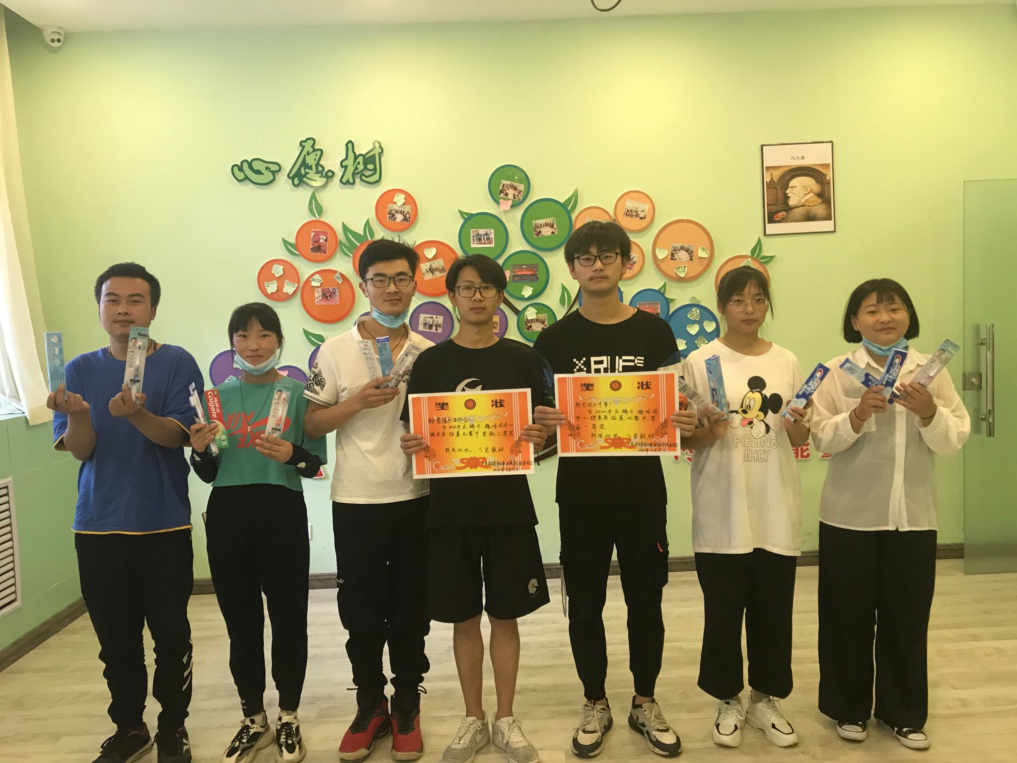 1594690336372040467.jpg 1594690336372040467.jpg