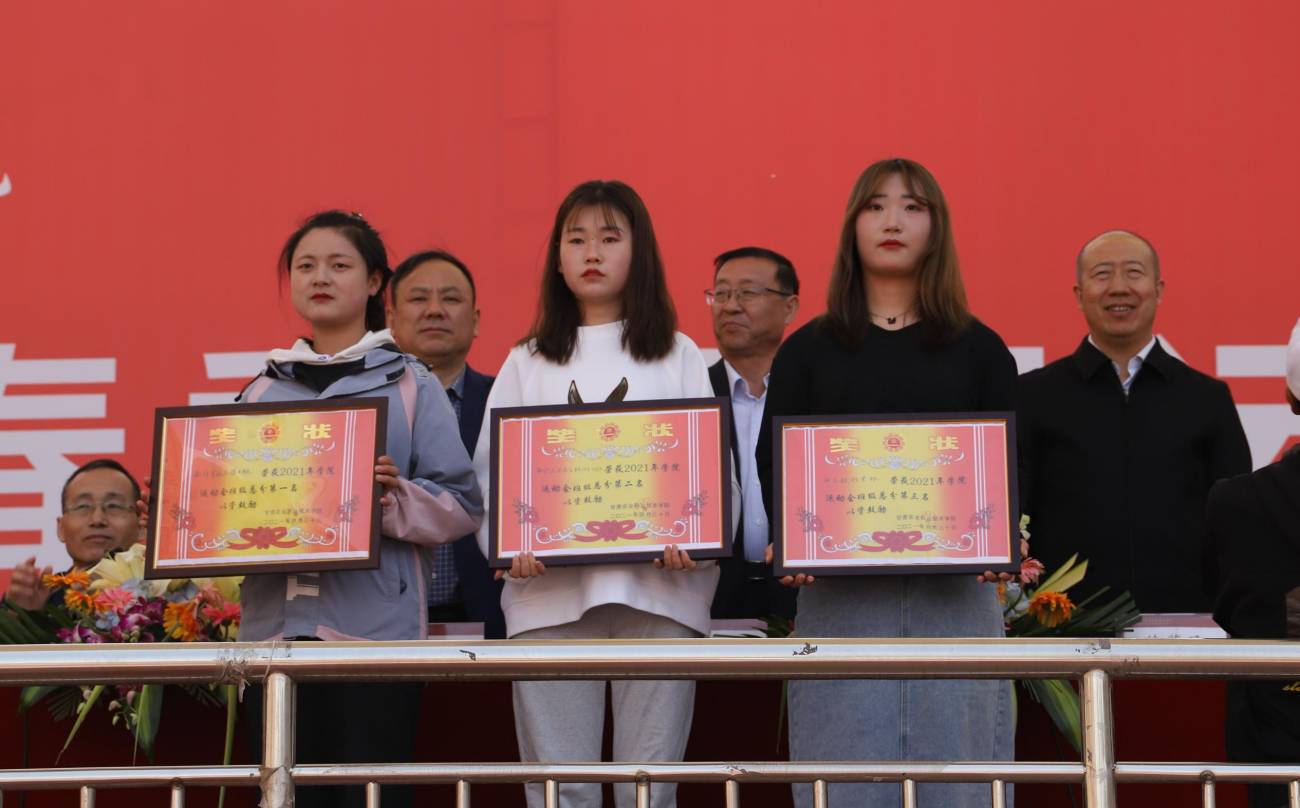 1619776991519076940.jpg 1619776991519076940.jpg