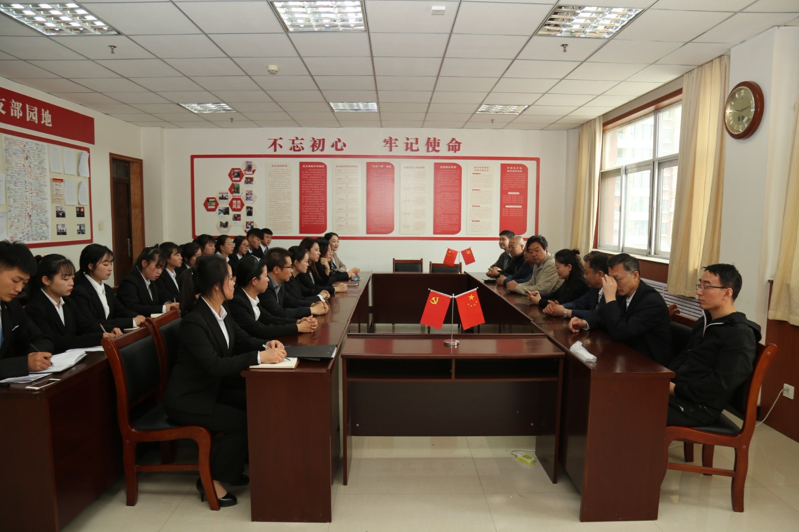 1556784041384002902.jpg 1556784041384002902.jpg