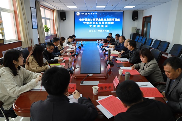 1617781434358055197.jpg IMG_1779.jpg