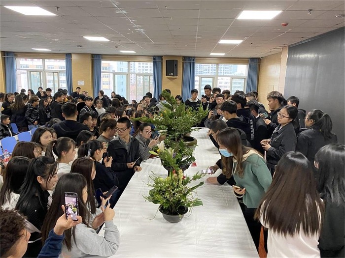 1606446847140093404.jpg 1606446847140093404.jpg