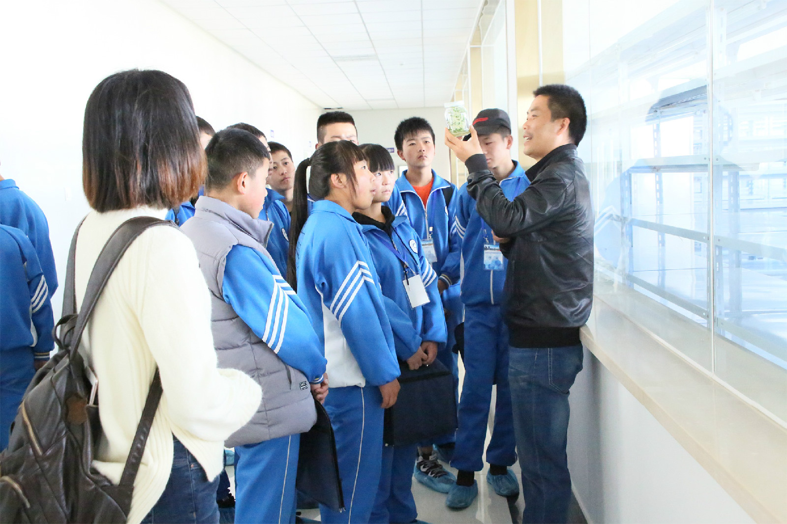 1540955748960099249.jpg 1540955748960099249.jpg