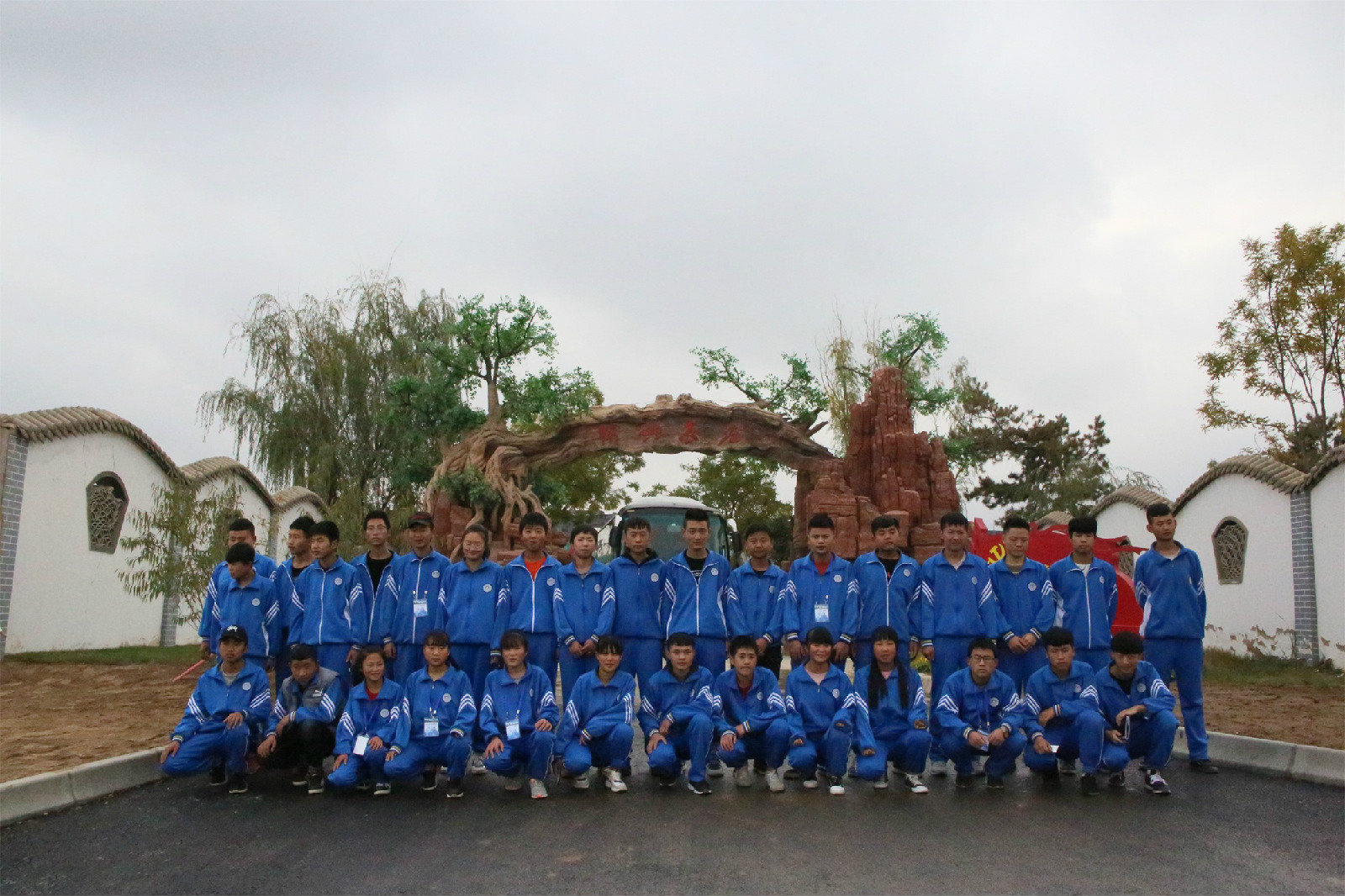 1540956053629001275.jpg 1540956053629001275.jpg