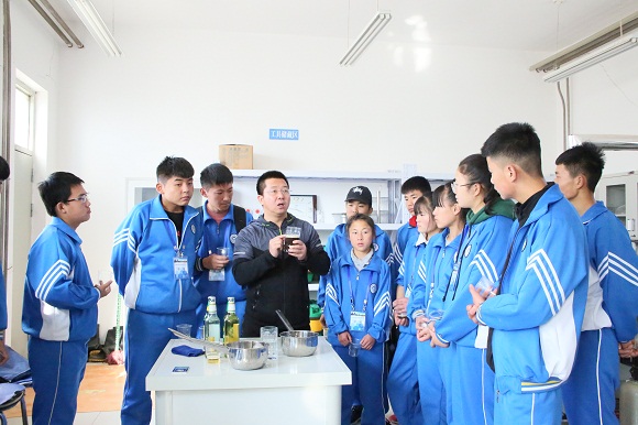 1542103428420080187.jpg 4.jpg