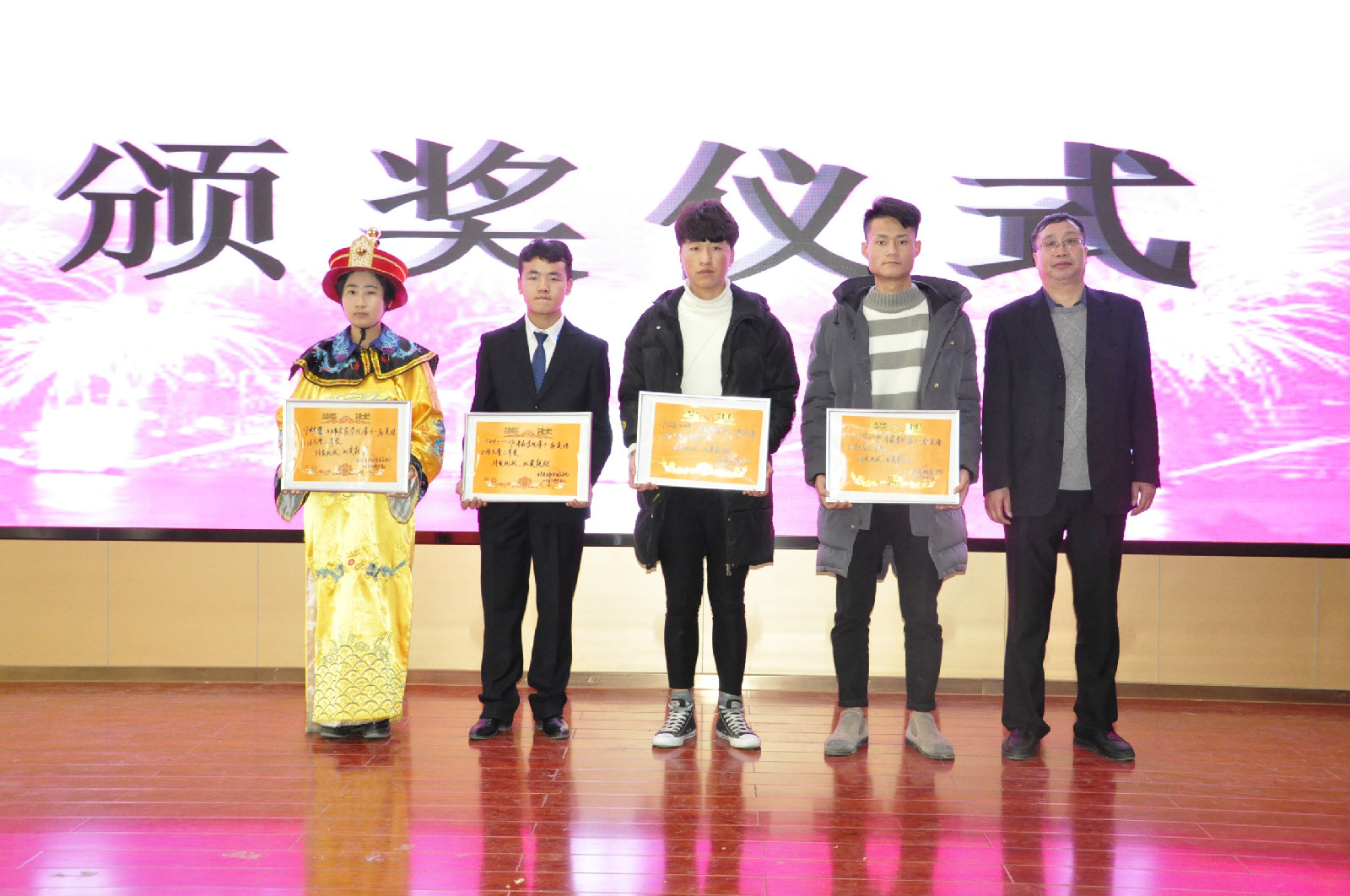 1513655278363008331.jpg 1513655278363008331.jpg