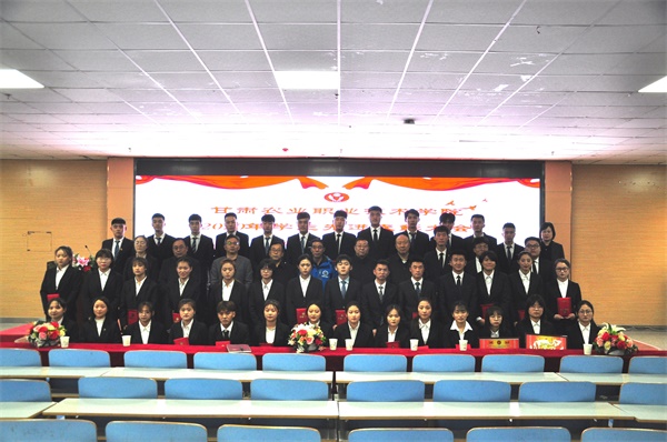 1609118474957055611.jpg DSC_0209.jpg